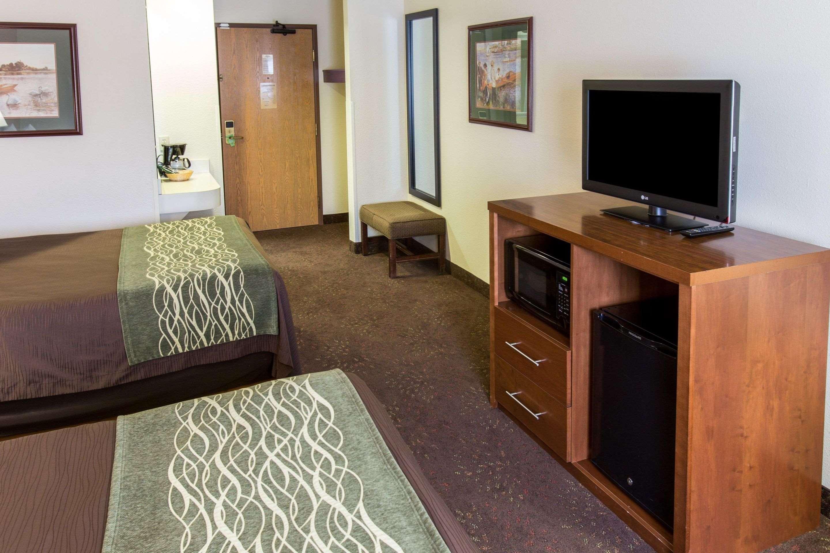 Comfort Inn Okemos - East Lansing Exterior photo