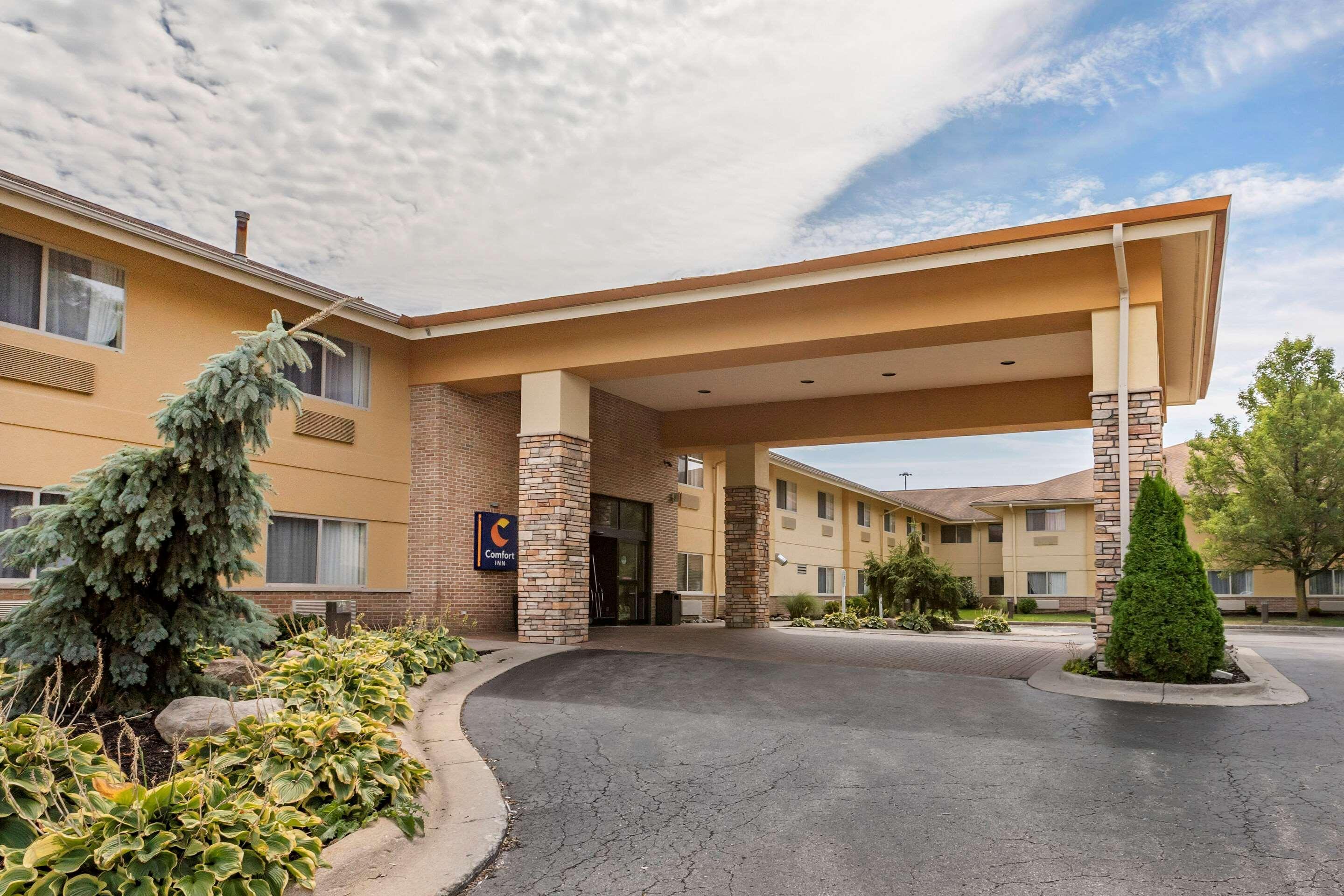 Comfort Inn Okemos - East Lansing Exterior photo