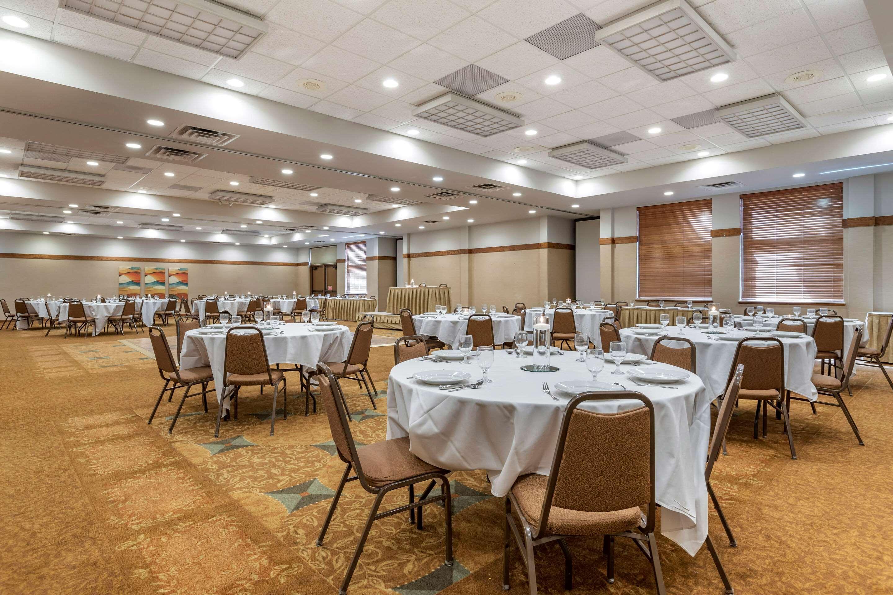 Comfort Inn Okemos - East Lansing Exterior photo