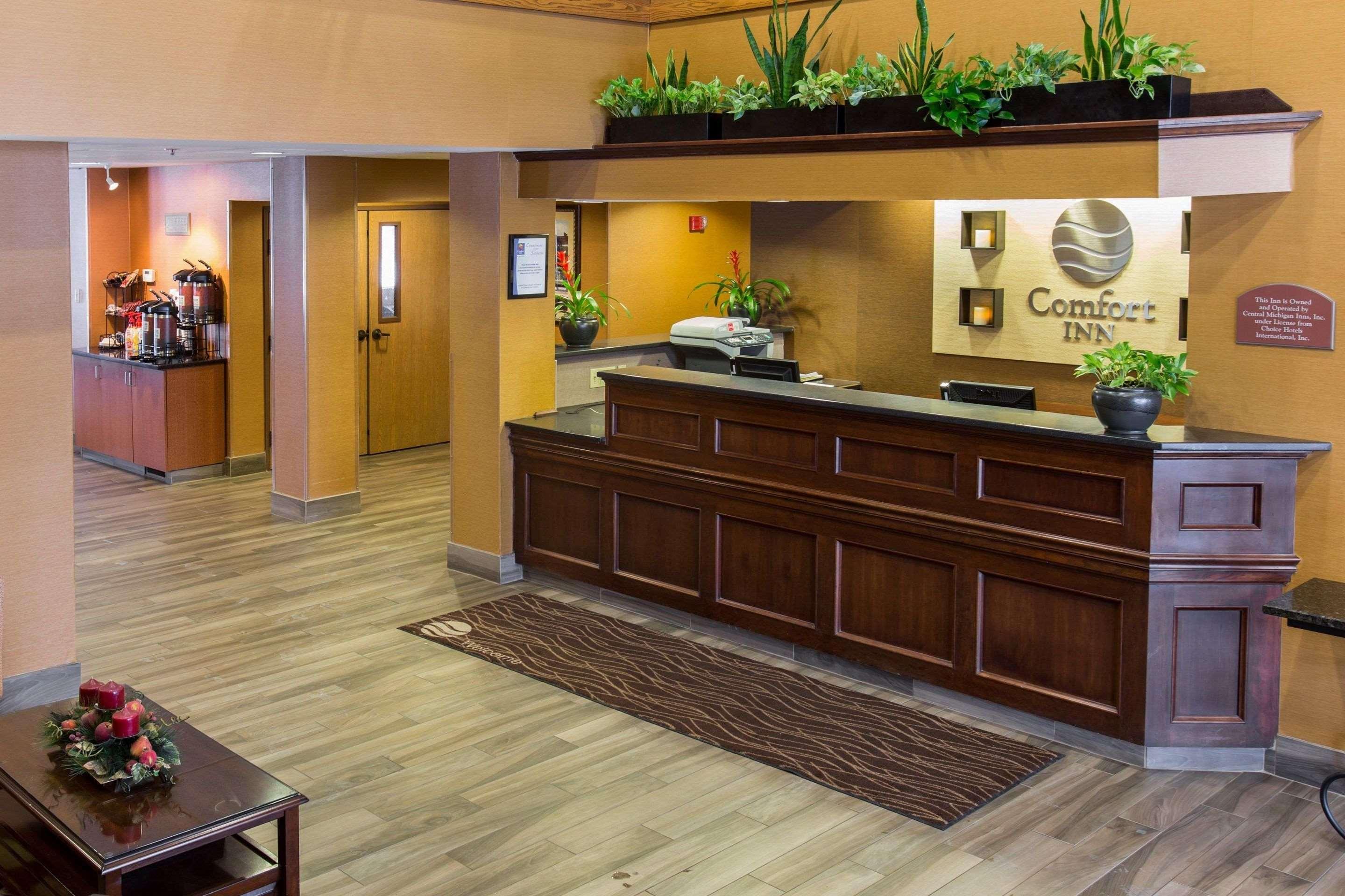 Comfort Inn Okemos - East Lansing Exterior photo